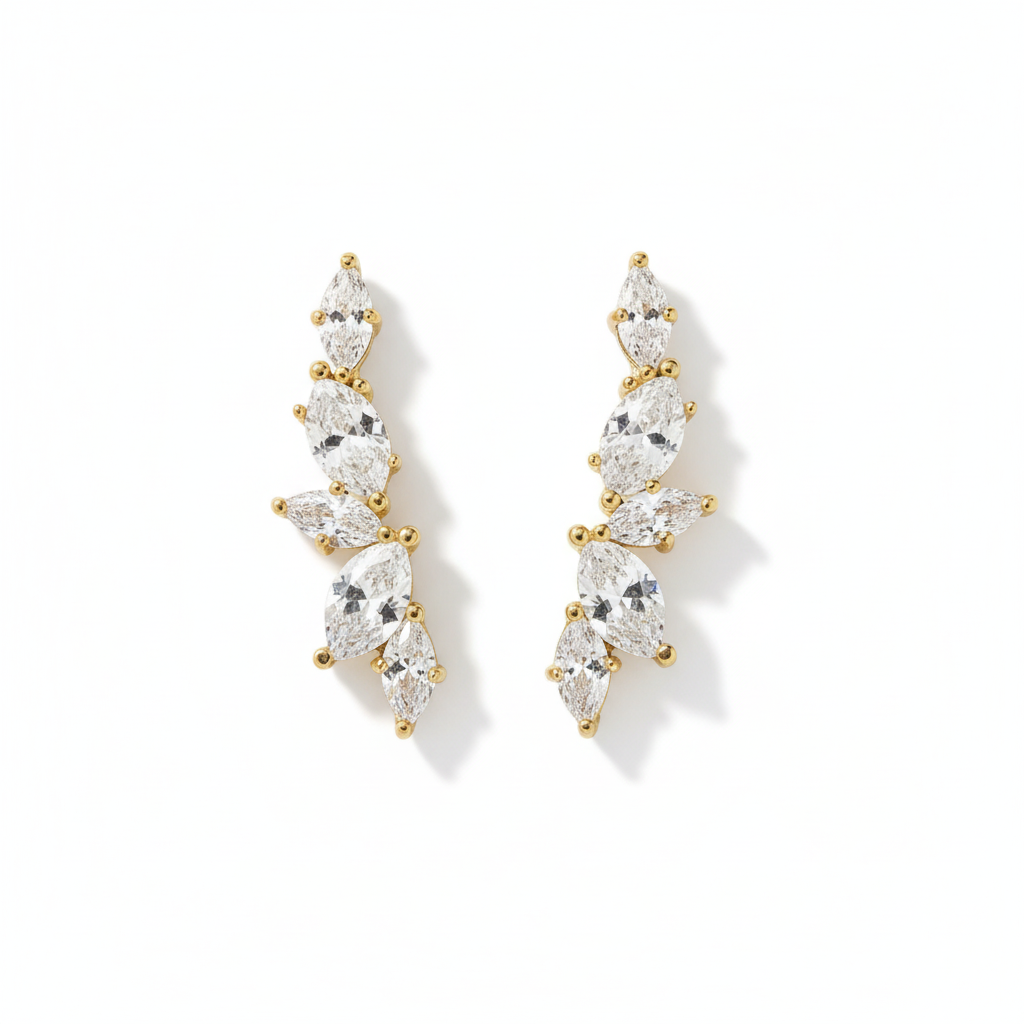 Pendientes trepadores dorados sin modelo